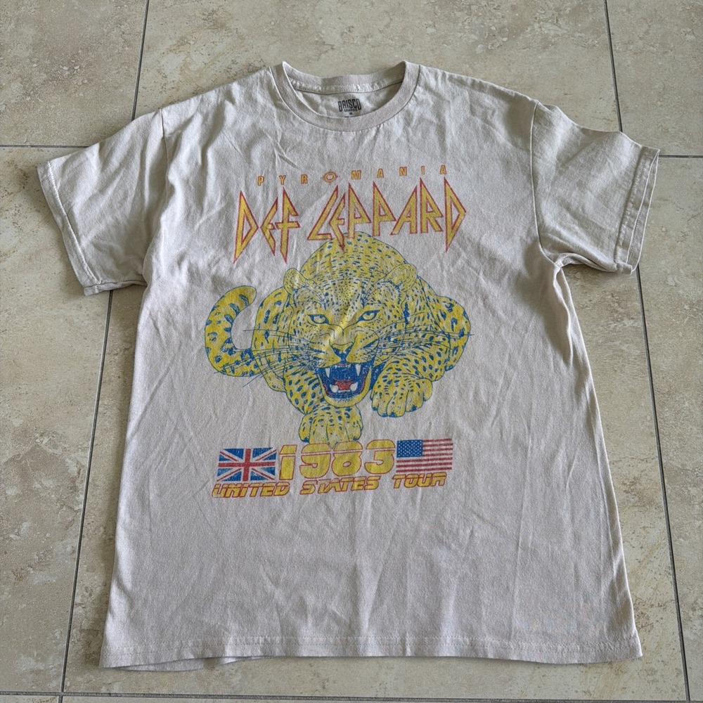 Def Leppard Pyromania US Tour 1983 Fire Leopard Size M T Shirt Rock Band Merch